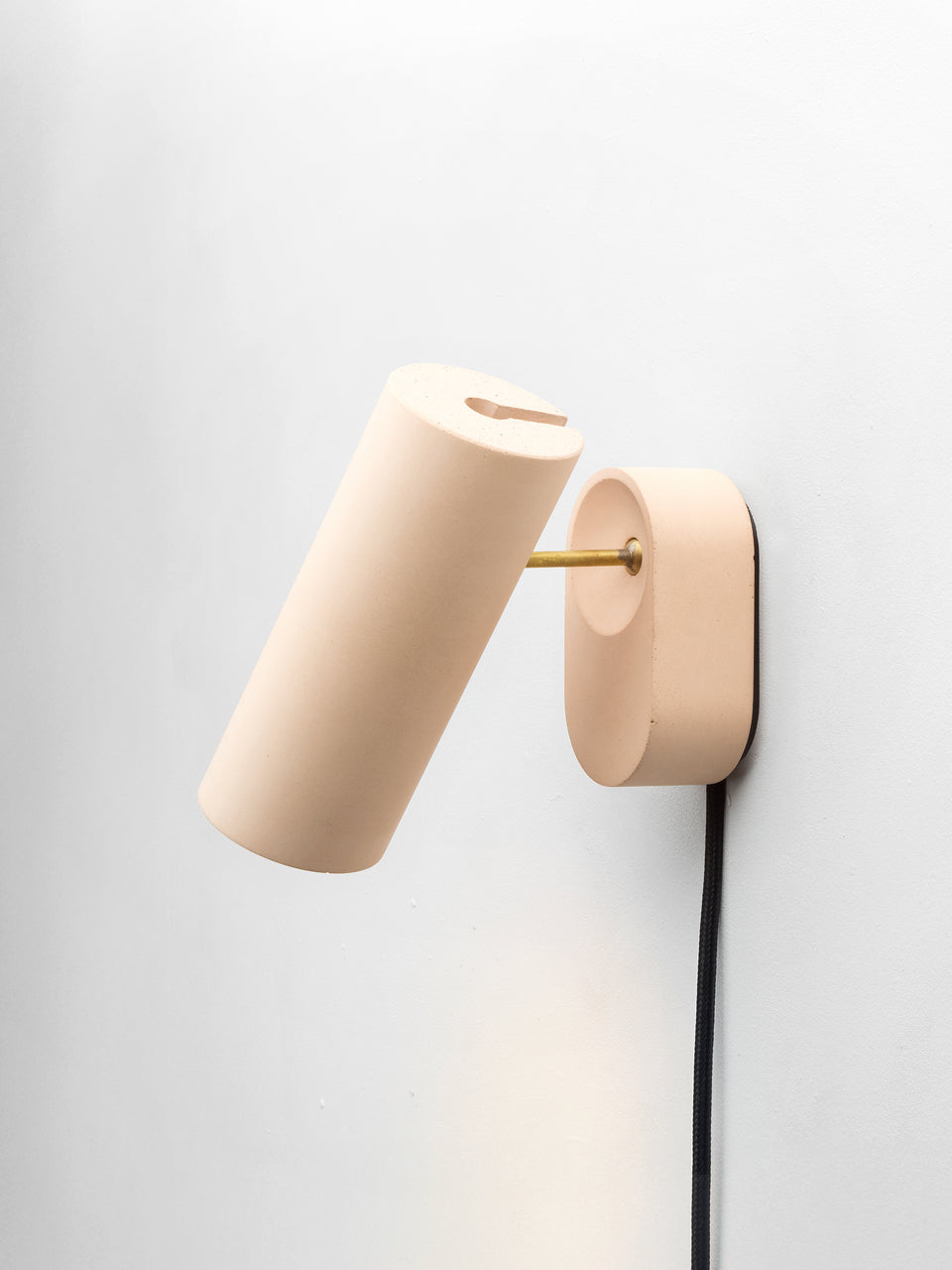 Argia adjustable spotlight with plug