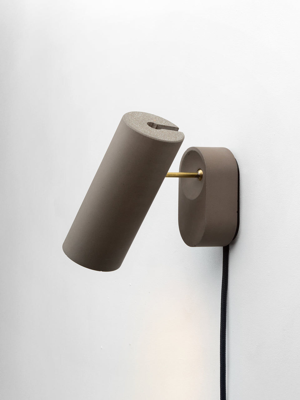 Argia adjustable spotlight with plug