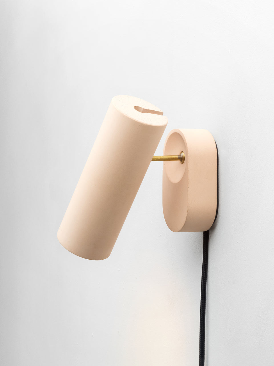 Argia adjustable spotlight with plug