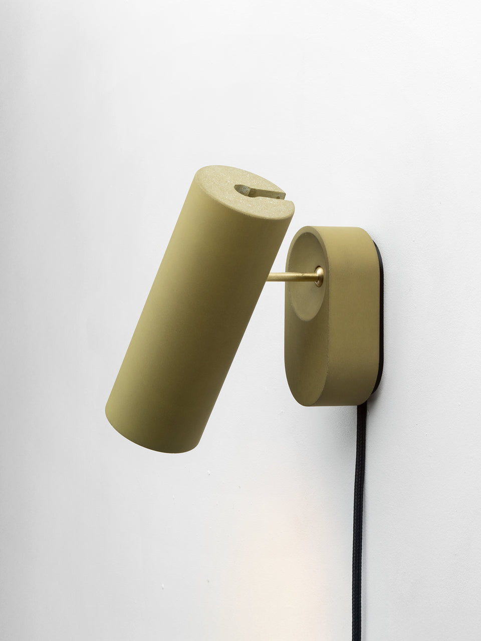 Argia adjustable spotlight with plug