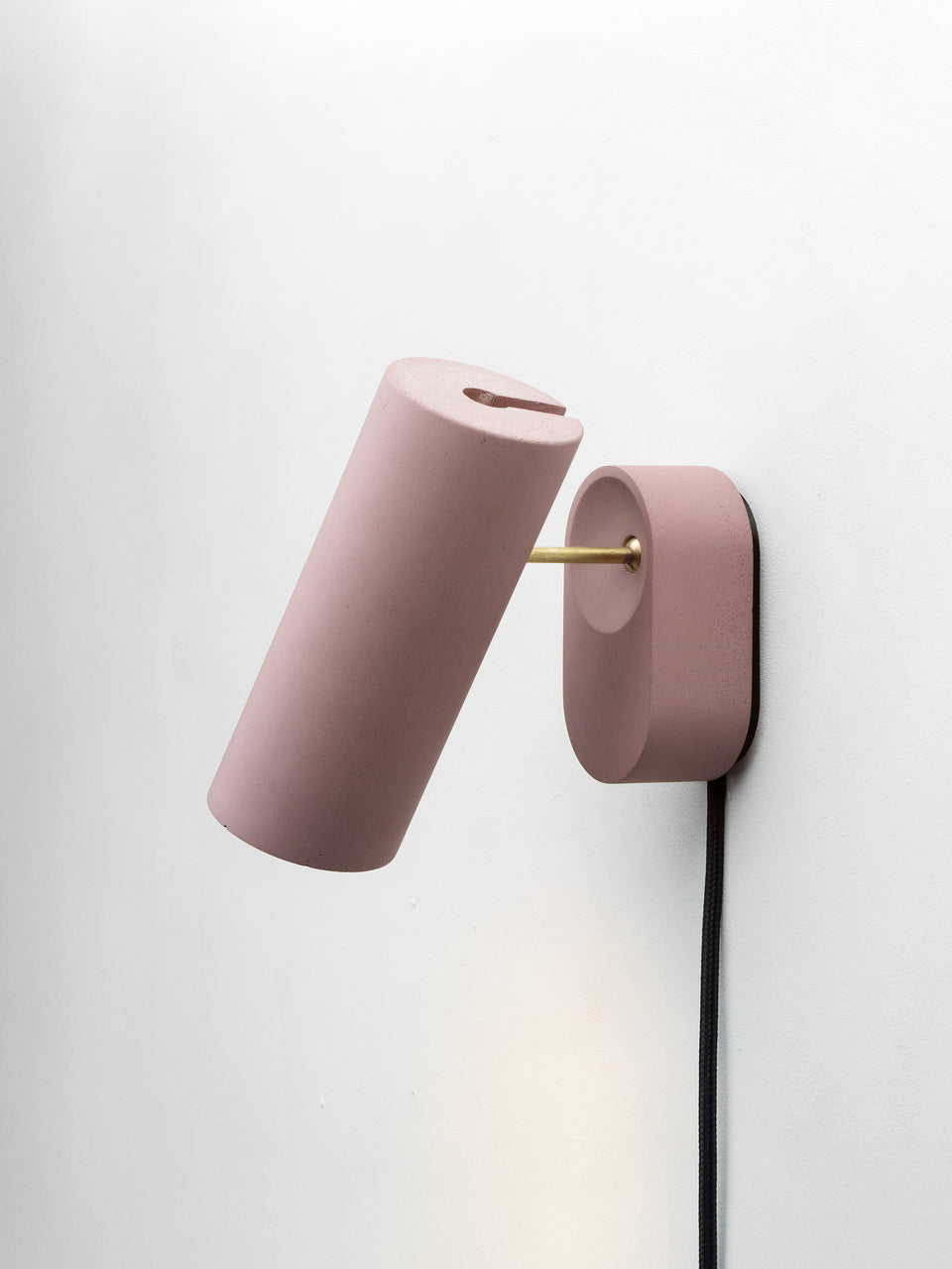 Argia adjustable spotlight with plug