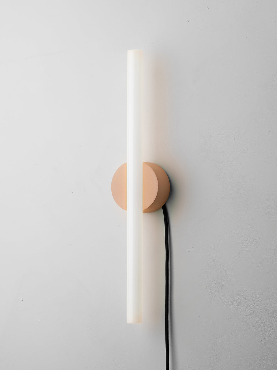 Otto wall lamp with plug